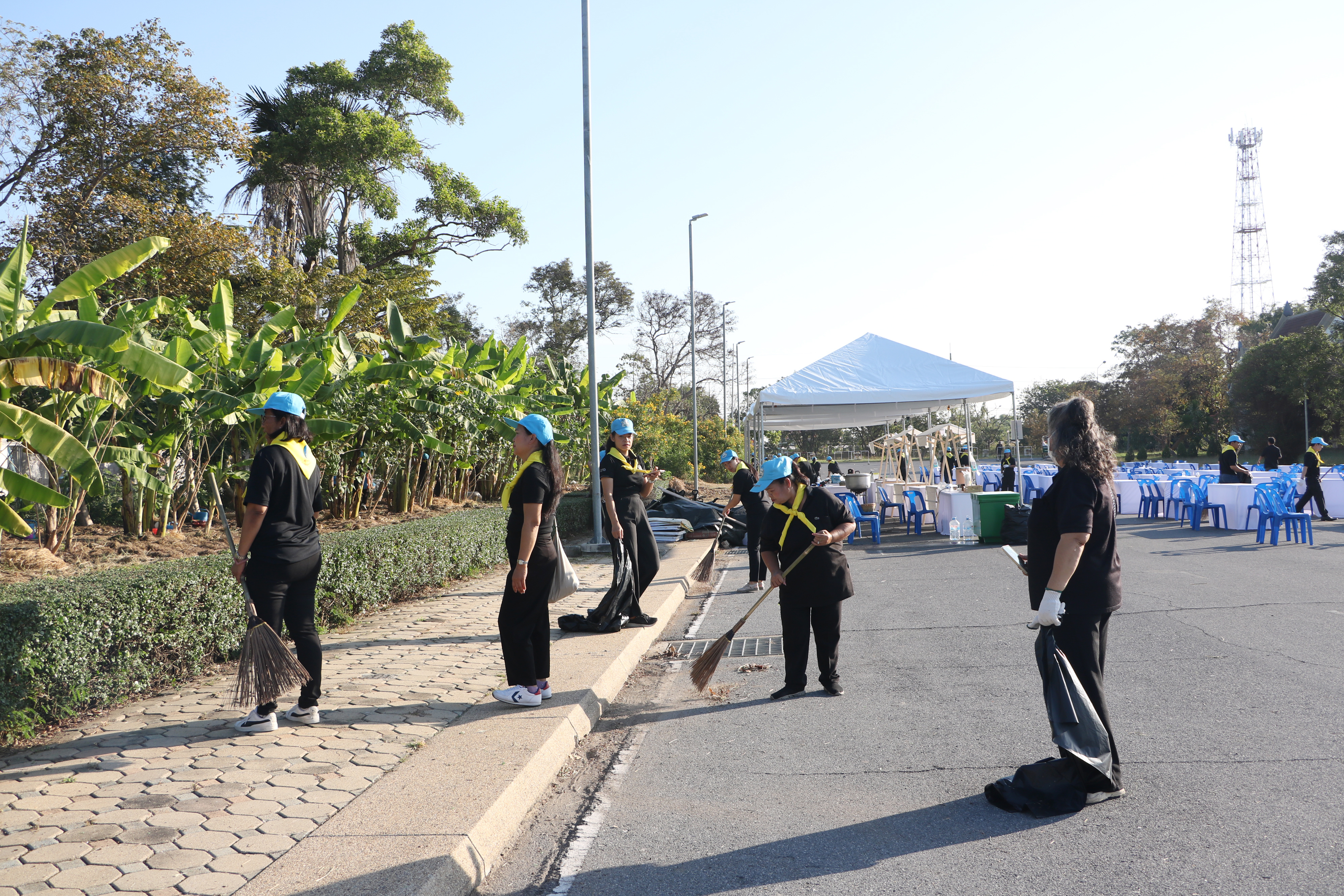 title - ส.ป.ก. เข้าร่วมโครงการจิตอาสาพัฒนา กระทรวงเกษตรและสหกรณ์ “เราทำความดี ด้วยหัวใจ” เนื่องในโอกาสวันคล้ายวันพระบรมราชสมภพ พระบาทสมเด็จพระบรมชนกาธิเบศร มหาภูมิพลอดุลยเดชมหาราช บรมนาถบพิตร วันชาติ และวันพ่อแห่งชาติ 5 ธันวาคม 2568